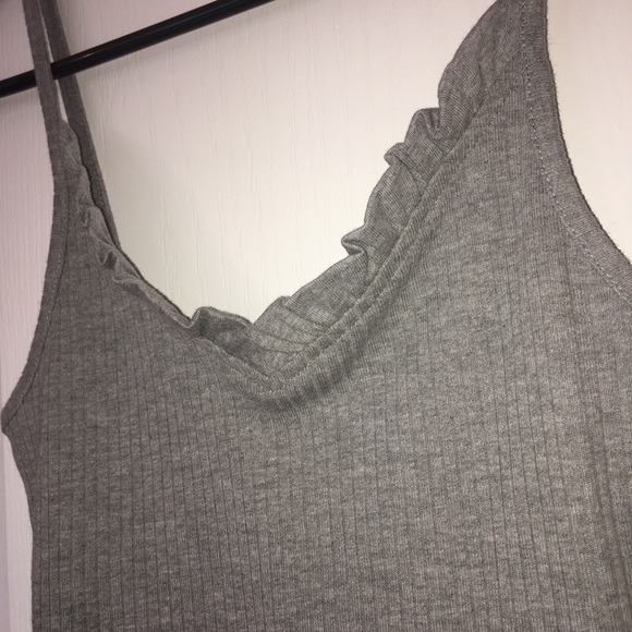 Topshop gray ribbed v-neck tank top - Picture 4 of 4